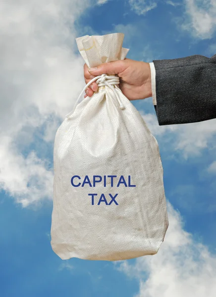 Сумка с налогом на капитал — стоковое фото