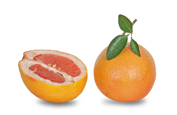 Zblízka grapefruitu sekce izolovaných na bílém pozadí — Stock fotografie
