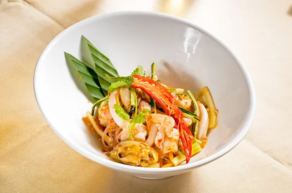 新鲜的海鲜的泰式沙拉 — 图库照片
