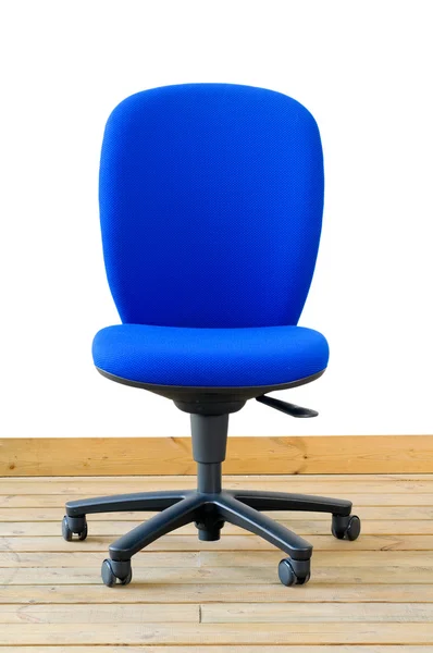 Moderní modrá kancelářská židle — Stock fotografie