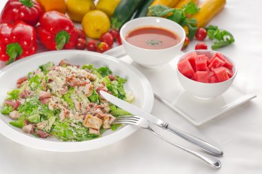 taze Sezar salatası