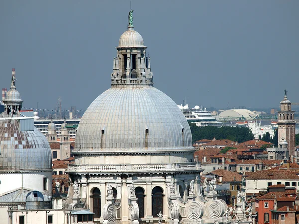Venezia - I tetti della Salute — Foto Stock