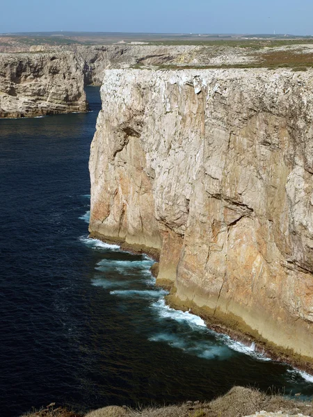 Costa de penhasco monumental perto do Cabo de São Vicente — Fotografia de Stock
