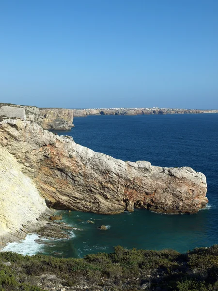 Costa de acantilado monumental cerca de Cabo San Vicente, Portugal —  Fotos de Stock