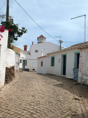 Vila yapmak bispo - Portekiz algarve bölgesinin şirin bir kasaba