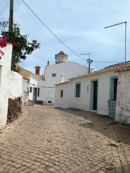Vila はビスポ - ポルトガルのアルガルヴェ地方の魅力的な小さな町 — ストック写真