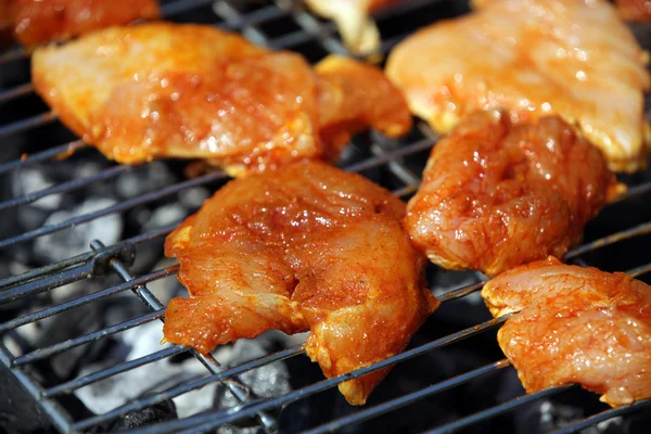 Heerlijke kip op de grill — Stockfoto