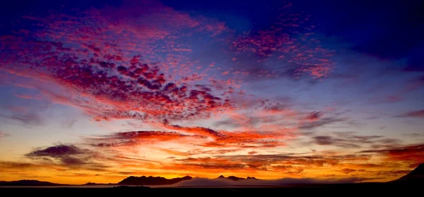 Górski wschód słońca — Zdjęcie stockowe