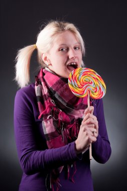 kadın holding Lollipop