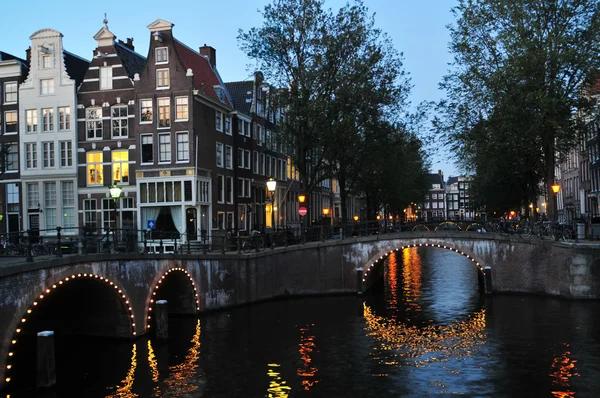 Amsterdam på natten — Stockfoto