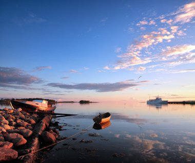 Ebb. The White Sea, Korelia, Northern Russia. clipart