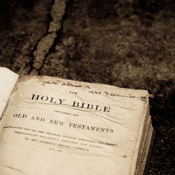 Heilige Bibel — Stockfoto