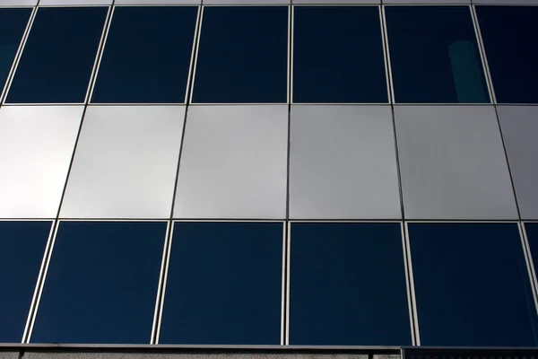 Building with windows — Stock Photo, Image