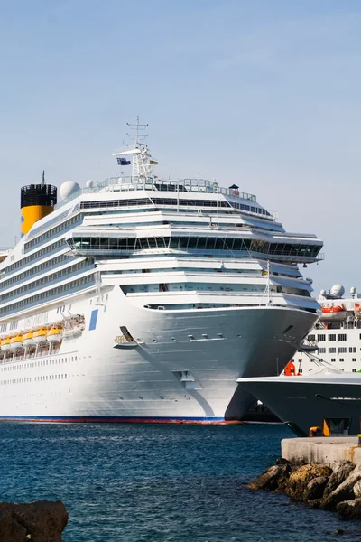 SHIP. Mediterranean cruise liner — Stock Photo, Image