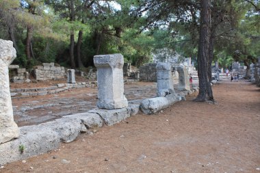 Phaselis şehir, antik sütun. 7. yüzyıl M.Ö. Türkiye