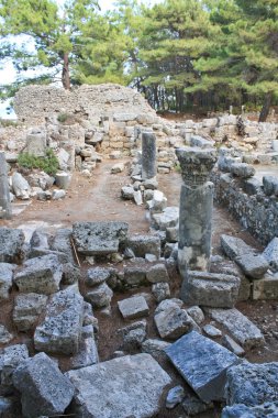 Phaselis şehir, antik sütunlar. 7. yüzyıl M.Ö. Türkiye