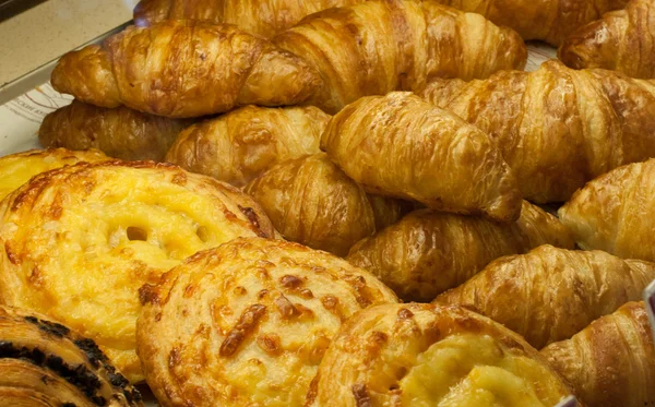 Stock image Croissants and cheese bun