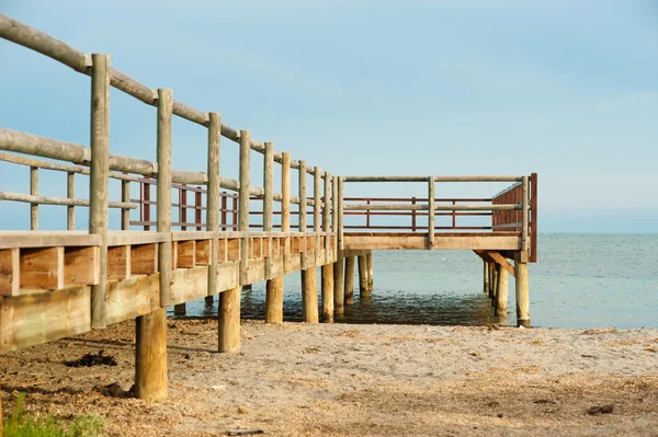 Plaża kładka — Zdjęcie stockowe