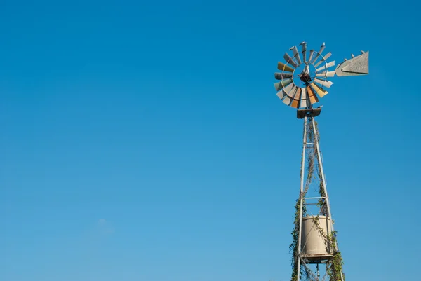 Windmühlenpumpe — Stockfoto