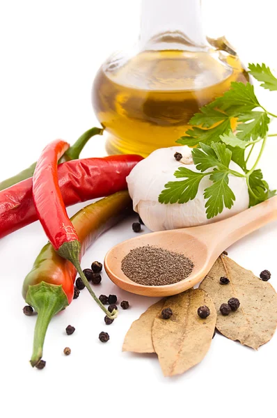 Specerijen en olijfolie — Stockfoto