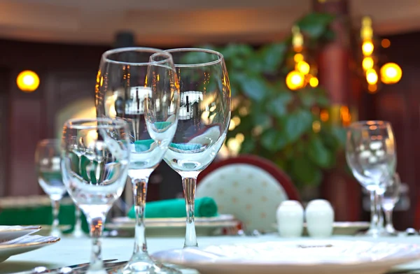 Праздничный шведский стол в ресторане — стоковое фото