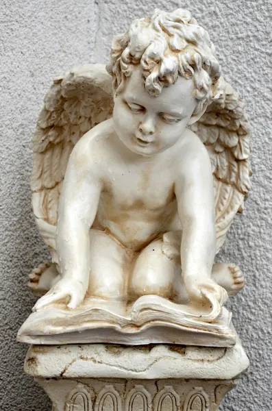 stock image Statue of cherub