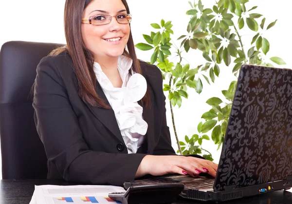 Woman typing on computer — Stock Photo, Image