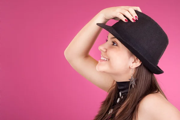Dansende meisje met hoed — Stockfoto