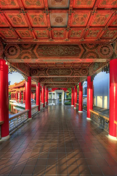Chodník architektonický detail v čínské zahradě — Stock fotografie