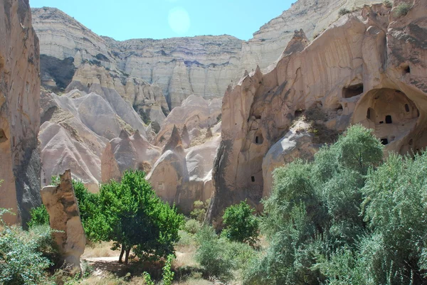 Stadt in den Felsen (cappadokia, zelve) — Stockfoto