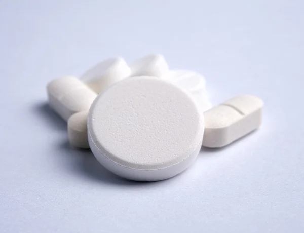 Algunas de las pastillas blancas — Foto de Stock