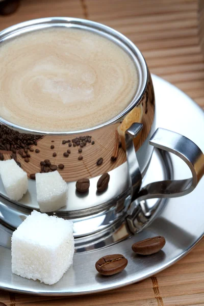 Xícara de café com muffin e leite — Fotografia de Stock