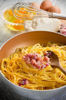 spagetti carbonara