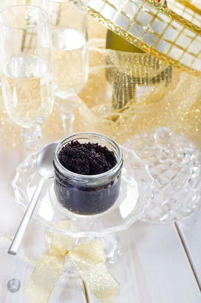 Caviar on cristal bowl — Stock Photo, Image