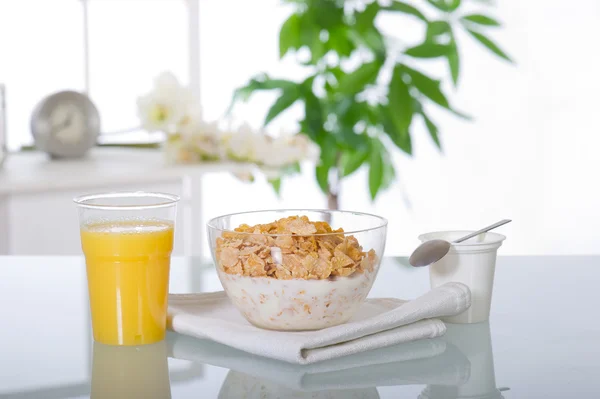 Сніданок в домашніх умовах — стокове фото