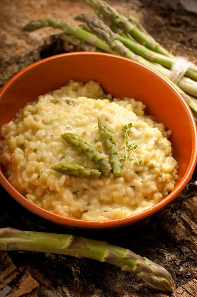 Risotto med sparris — Stockfoto