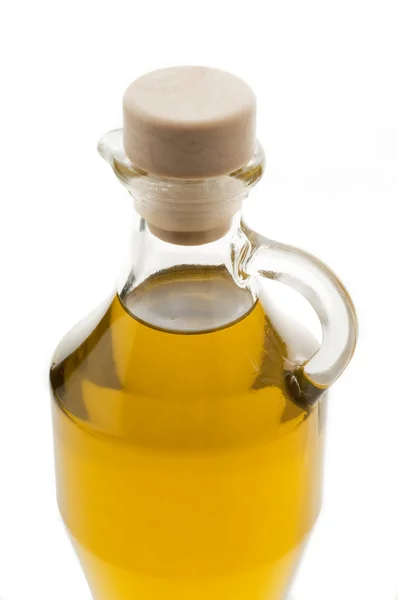 白い背景にオリーブオイルのボトル — ストック写真