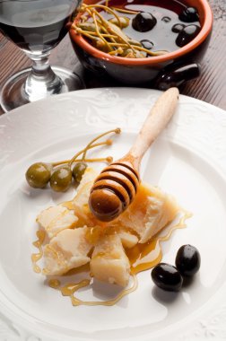 meze parma peynir ve bal