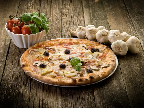 stock image Pizza capricciosa