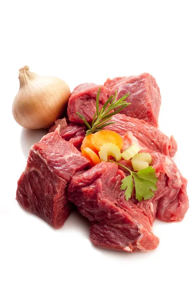 Carne de guisado com ingredientes — Fotografia de Stock