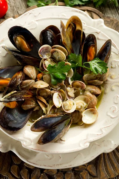 Soup with mussel and clam — Stock Photo, Image
