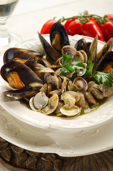Soup with mussel and clam — Stock Photo, Image