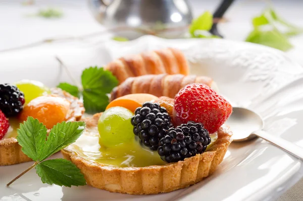 Десерт фрукти — стокове фото