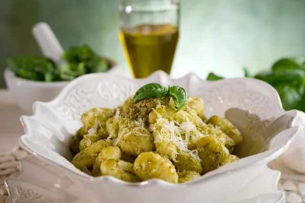 Pesto gnocchi — Stock Photo, Image