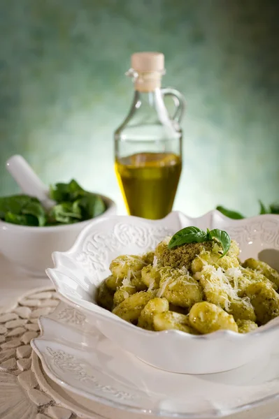 Pesto gnocchi — Stock Photo, Image