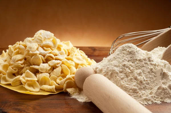 Ingredientes para massas caseiras italianas — Fotografia de Stock