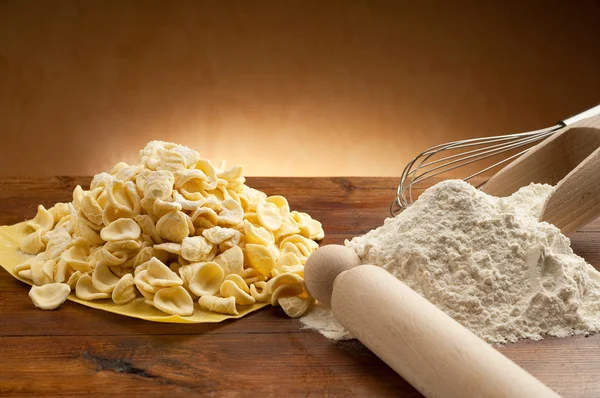 Ingredienser för italiensk hemgjord pasta — Stockfoto