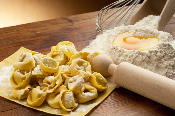 Olasz házi tészta hozzávalóit — Stock Fotó