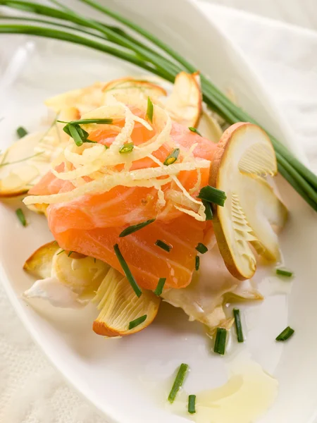 Salmon carpaccio with slice ovum mushroom salad — Stock Photo, Image
