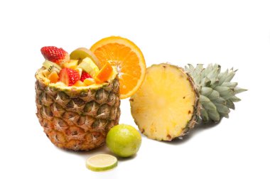 tropikal meyve salatası ananas dilimlenmiş